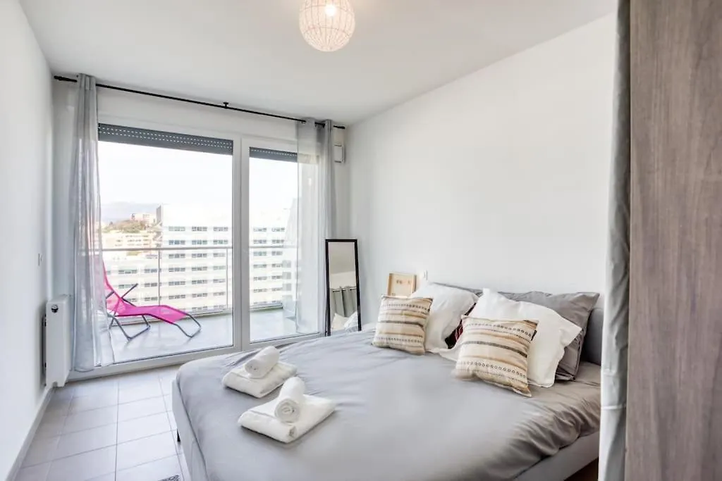 L17 Arenas Suite 3 Balconies 5Mins To The Sea Nice Appartement